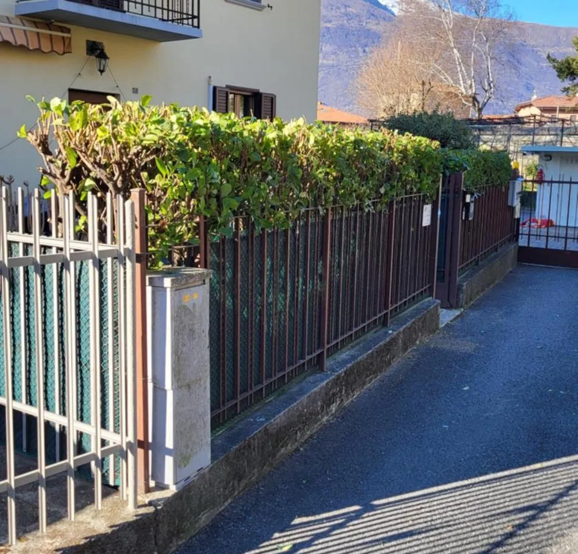 La Rosa E La Spina - Casa Vacanze Indipendente Con Giardino Privato - Dervio, Lago Di Como